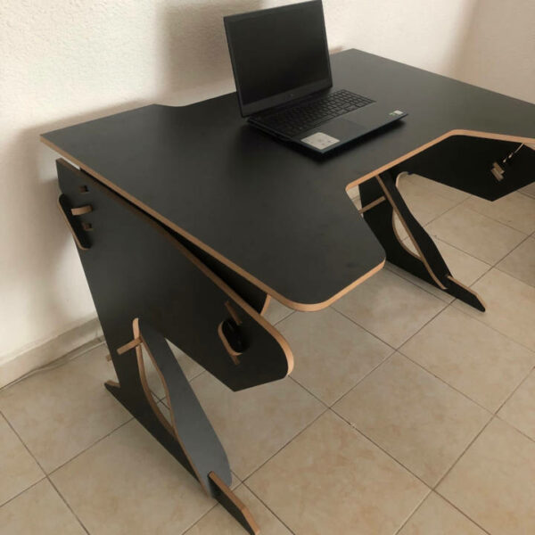 Photo of a black playDesk 2 in Mexico